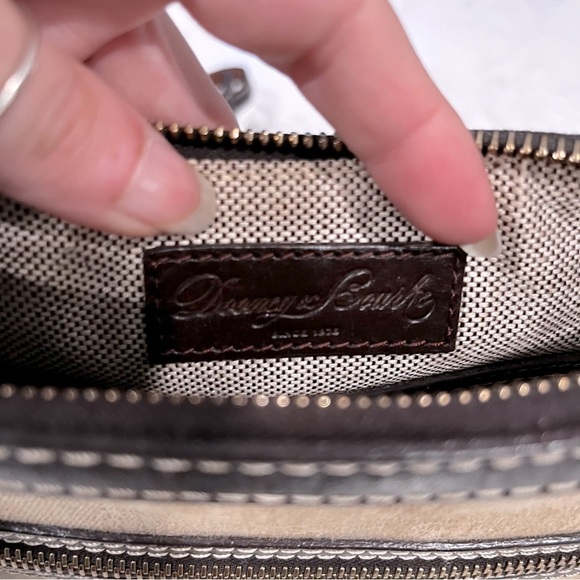 DOONEY & BOURKE Vintage 90s Monogram Crossbody Bag - Picture 4 of 16